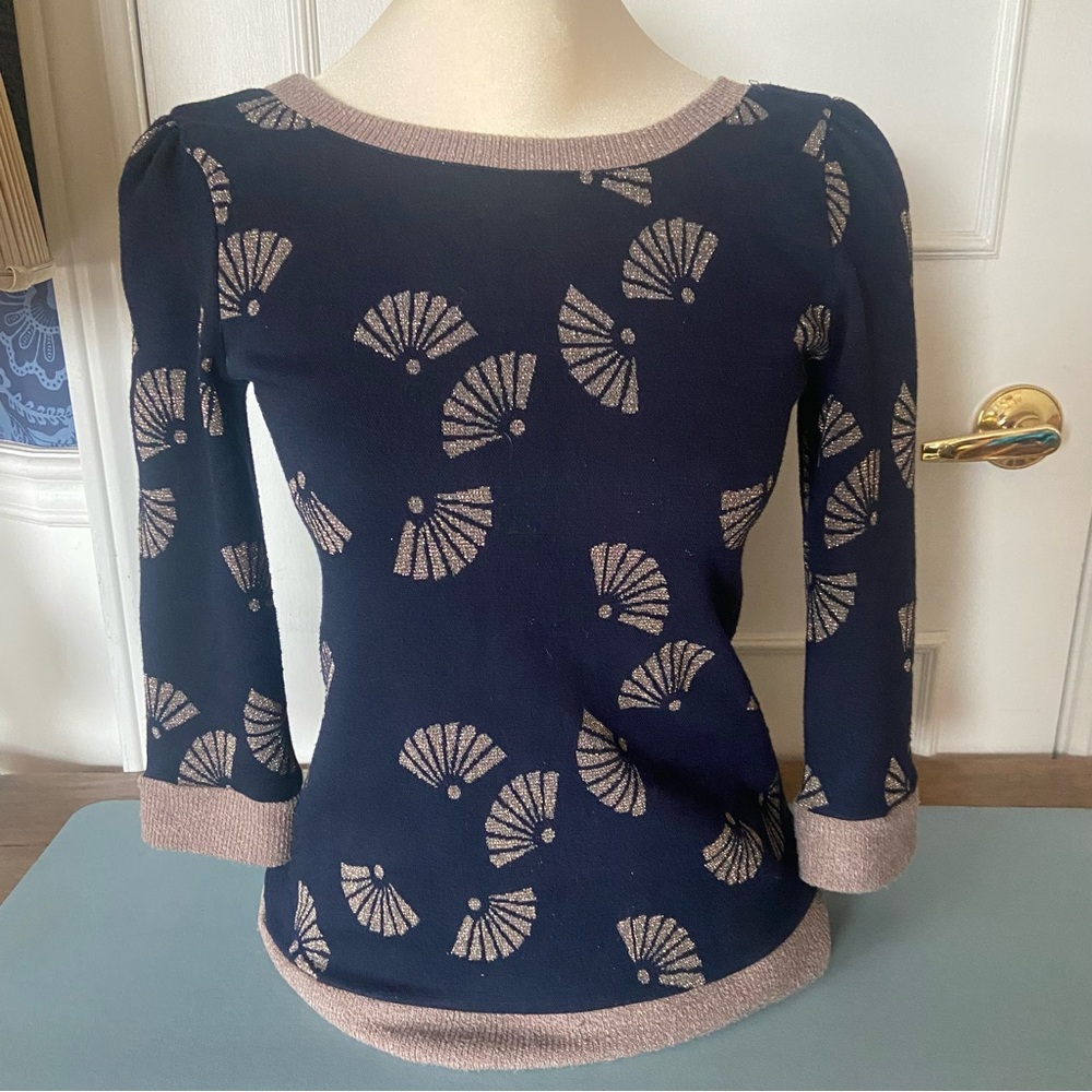 Whimsical Low back, 3/4 Sleeve Black and Gold Top - Sz Med - Canadian Designer